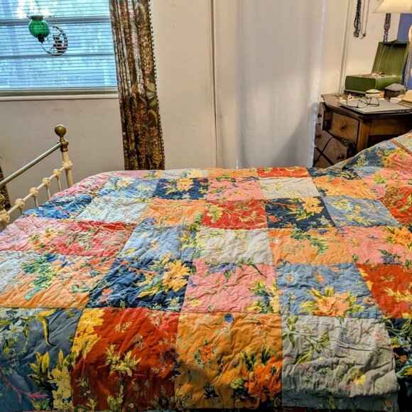 The Company Store Queen Quilt - Picture 2 of 5